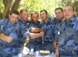 Askerimiz; Emre Karsavuran