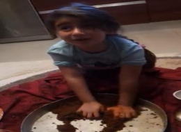 Ela Uz'dan çiğ köfte partisi