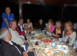 Kamelya'da yemek